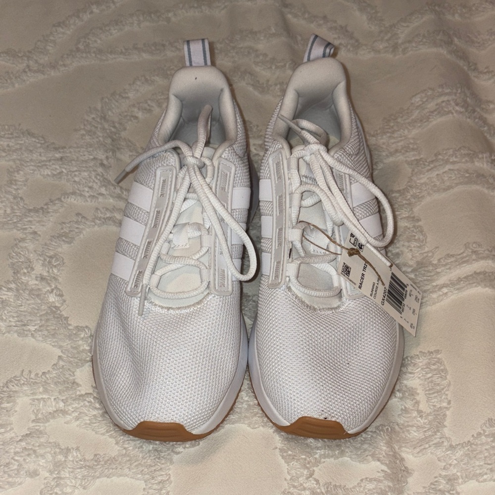 Adidas Cloudfoam White Sneakers with Beige Insole